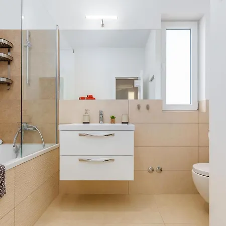 Holiday home Stunning In Segotici