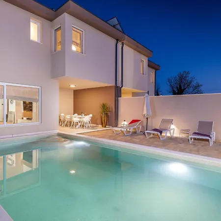 Stunning In Holiday home Segotici
