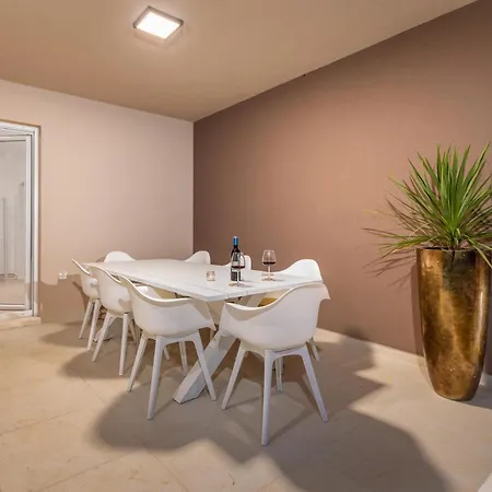 Stunning In Holiday home *