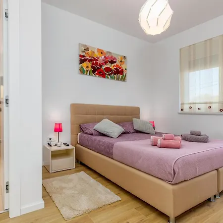 Holiday home Stunning In Segotici