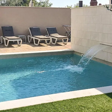 Tatil Evi In Segotici